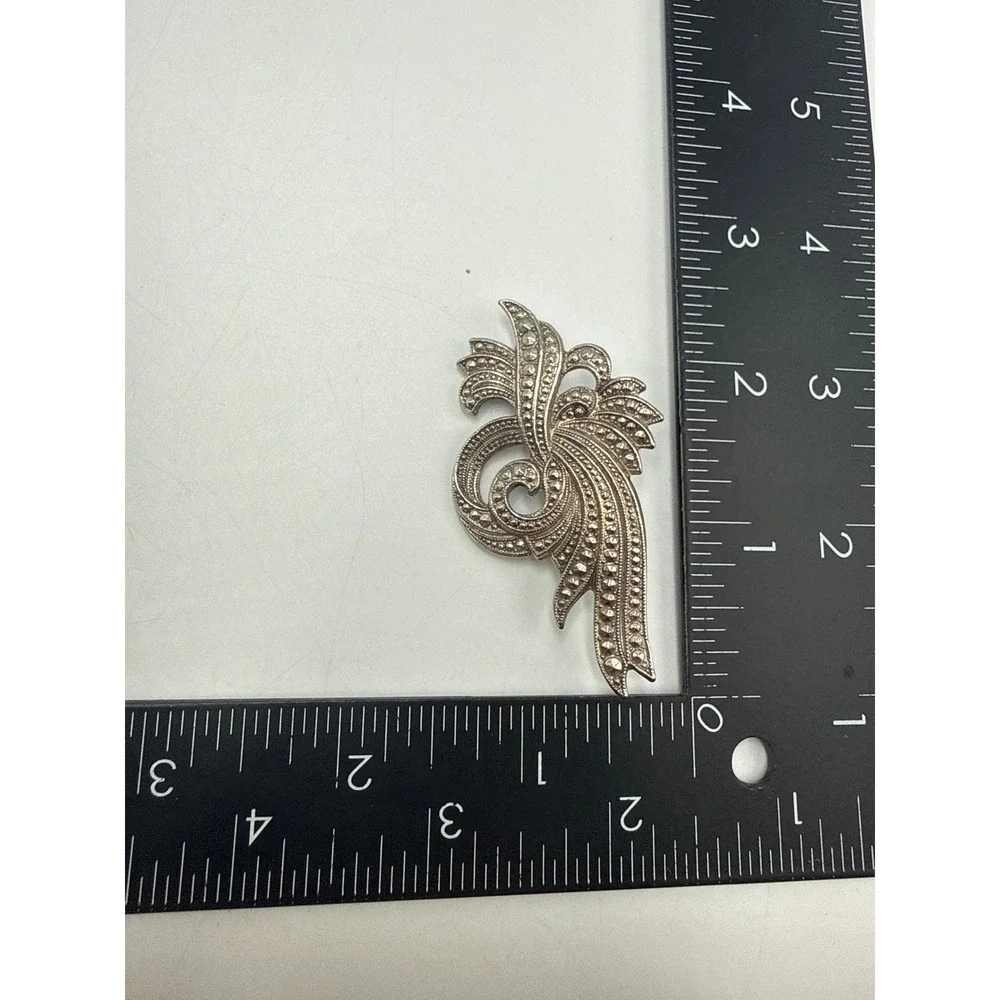 Vintage Silver Tone Marcasite Style Art Deco Swirl Spray Brooch Pin
